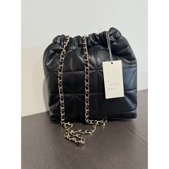 A New Day  Rouched Chain Crossbody Bag Gold Black - NWT TikTok Trending Purse - Picture 4 of 4